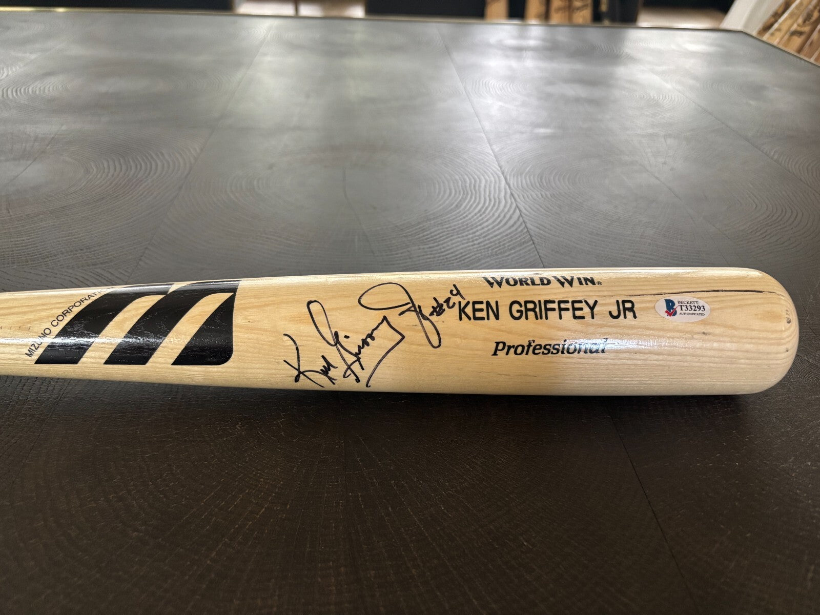 Ken Griffey Jr Autograph Mizuno Bat Beckett COA