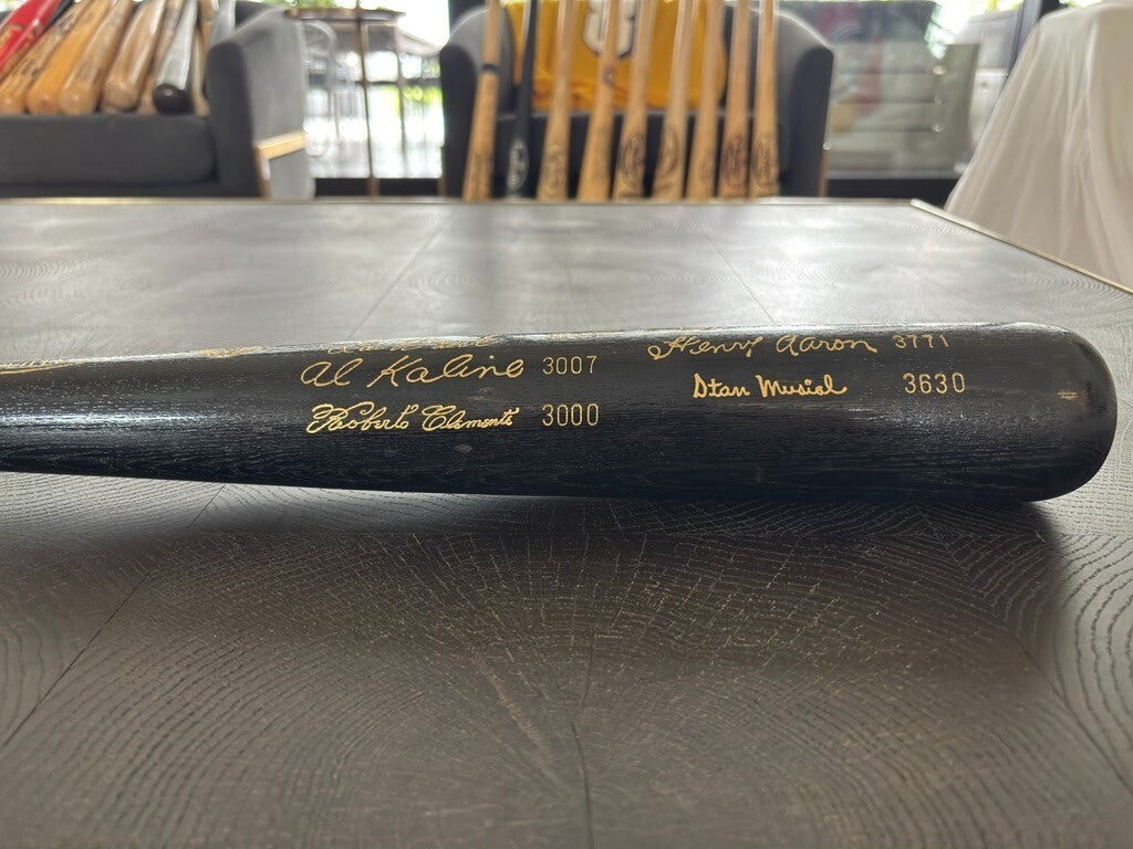 Louisville Slugger Baseball HOF 3000 Hits Black Engraved Bat 370/1000