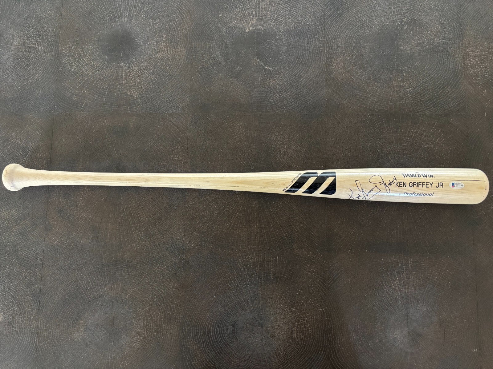 Ken Griffey Jr Autograph Mizuno Bat Beckett COA
