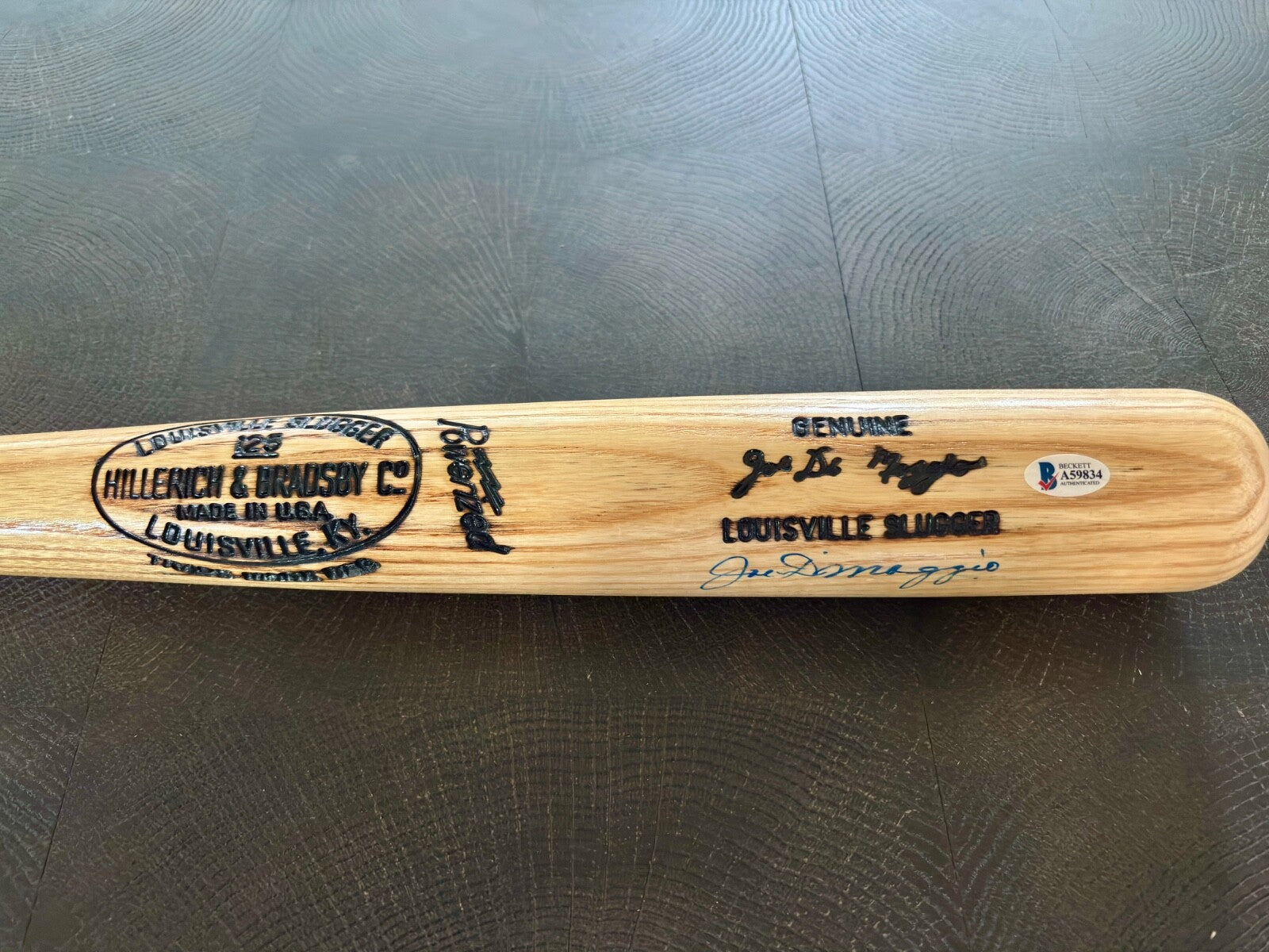 Joe Dimaggio Autograph Hillerich & Bradsby Louisville Slugger Bat Beckett LOA