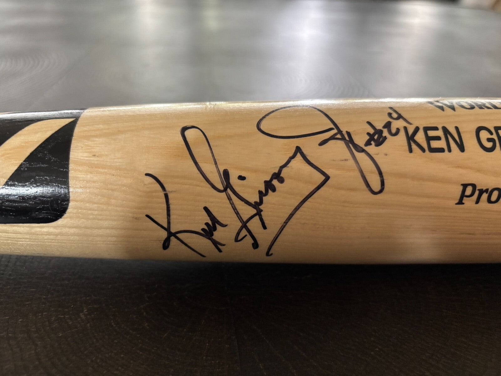 Ken Griffey Jr Autograph Mizuno Bat Beckett COA