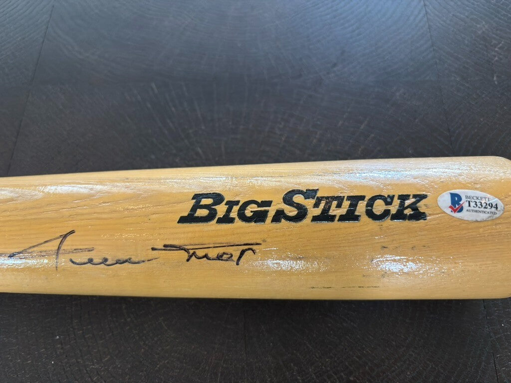 Willie Mays Adirondack Autograph Bat Beckett COA