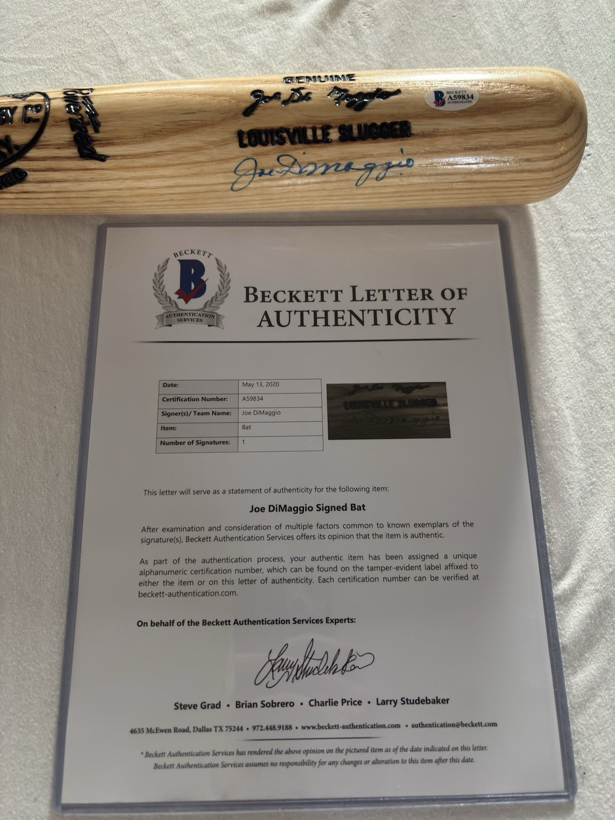 Joe Dimaggio Autograph Hillerich & Bradsby Louisville Slugger Bat Beckett LOA