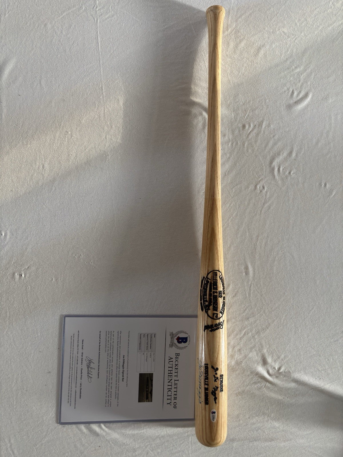 Joe Dimaggio Autograph Hillerich & Bradsby Louisville Slugger Bat Beckett LOA