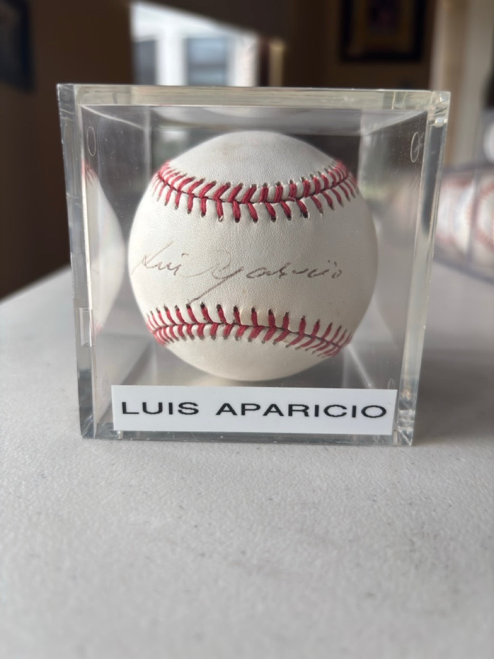 Luis Aparicio Autograph Baseball