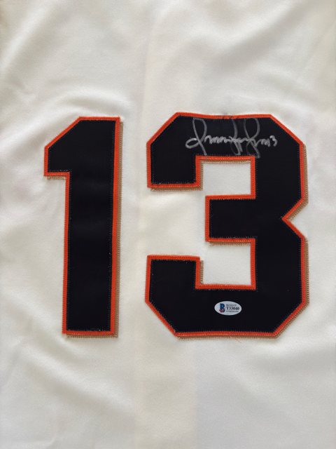 Omar Vizquel Autograph Giants Jersey w/ Beckett COA