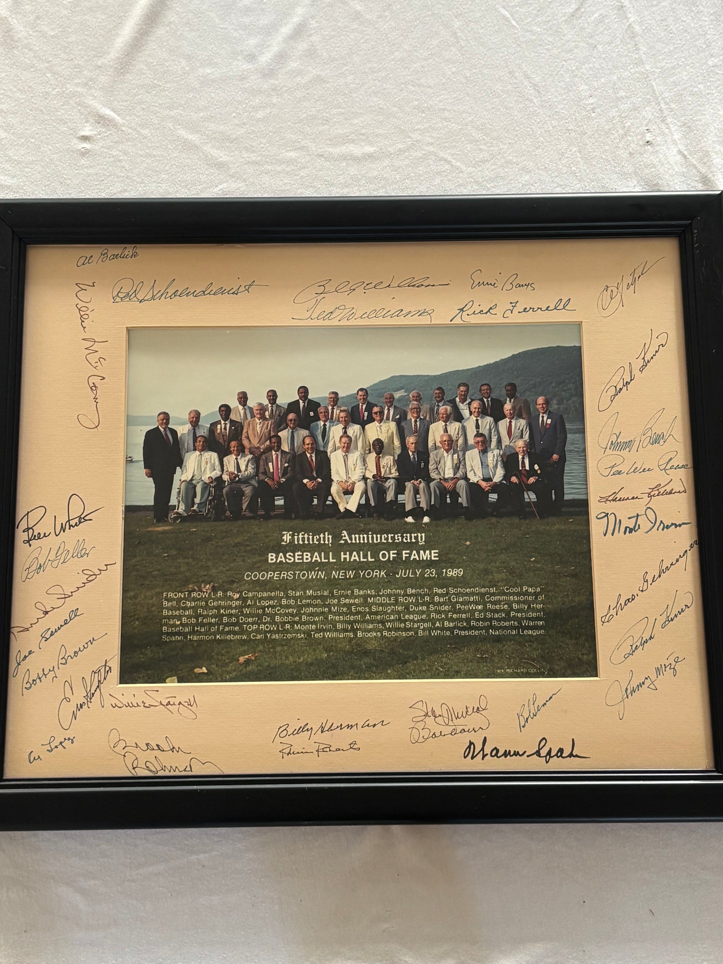 1989 Hall of Fame Ceremony Photo w/ 30 Signatures w/ Beckett LOA