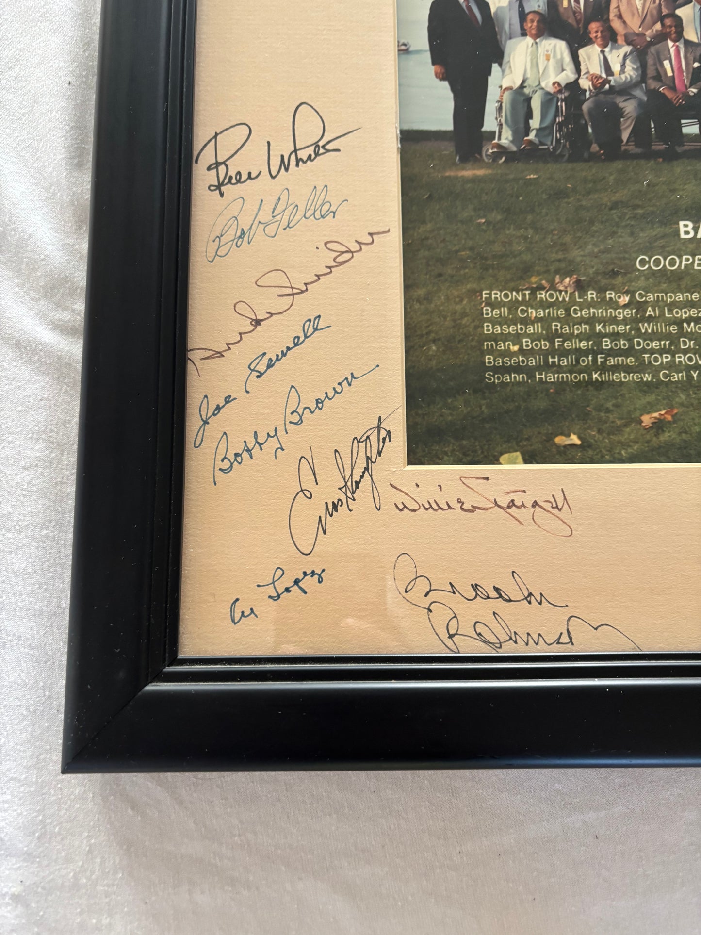 1989 Hall of Fame Ceremony Photo w/ 30 Signatures w/ Beckett LOA