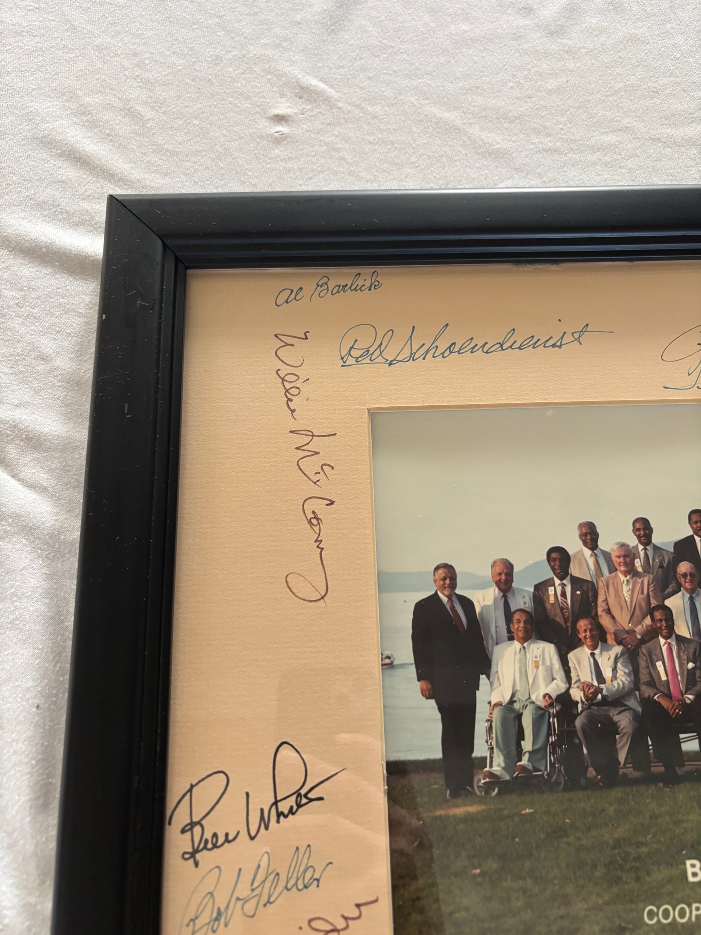 1989 Hall of Fame Ceremony Photo w/ 30 Signatures w/ Beckett LOA