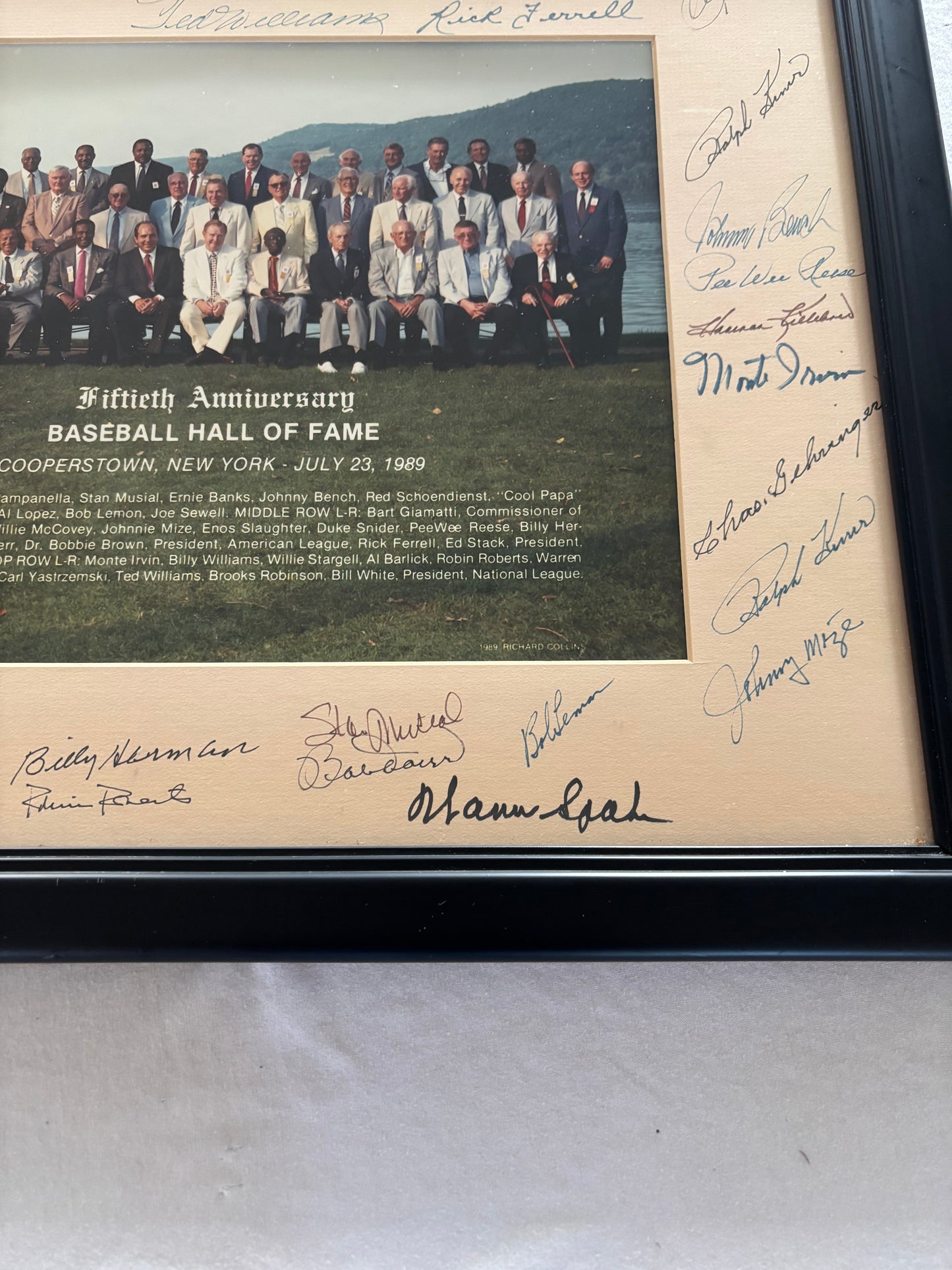 1989 Hall of Fame Ceremony Photo w/ 30 Signatures w/ Beckett LOA