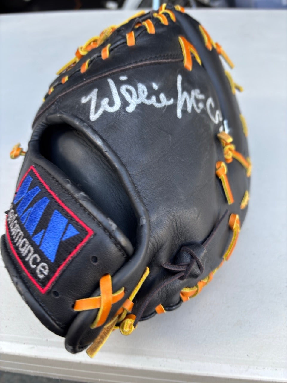 Willie McCovey Autograph Baseball Glove